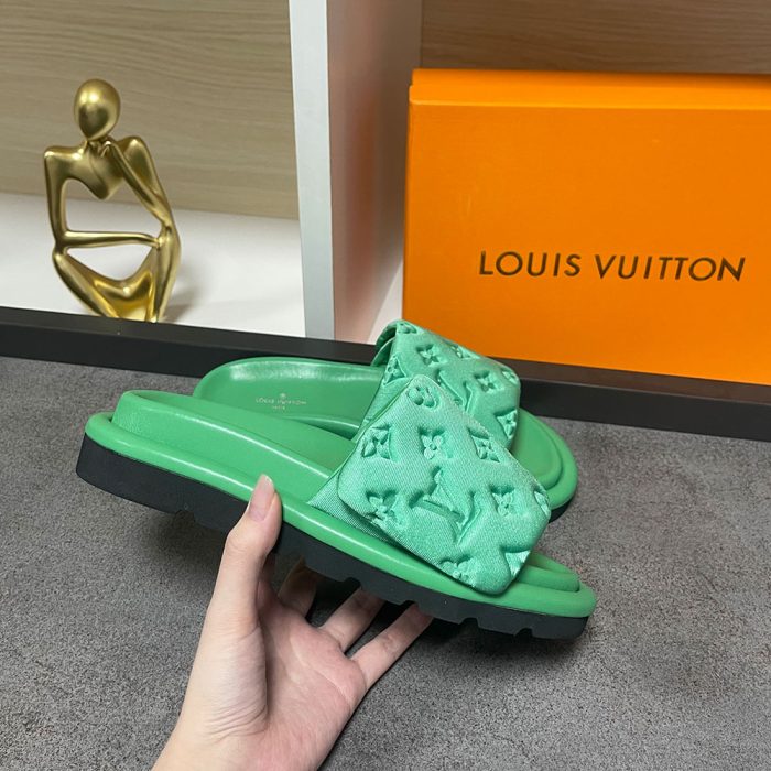 Louis Vuitton LV Pool Pillow Fabric Flat Slide Sandals (Perfect Replica) - Image 7