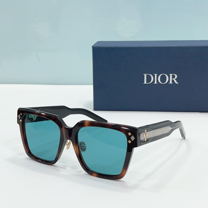 Dior CD Diamond Design Fashion Casual Sunglasses Top quality (Perfect Replica) - Image 4