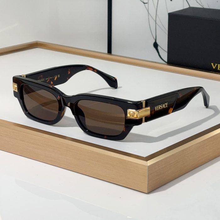 Versace Letter Frame Sunglasses Top Quality(Perfect Replica) - Image 4