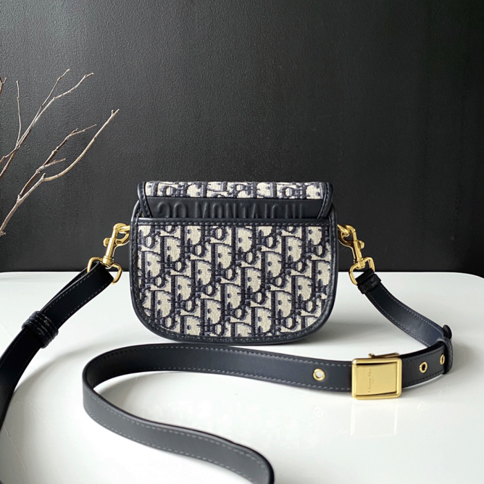 Dior Bobby Bag(Perfect Replica) - Image 4