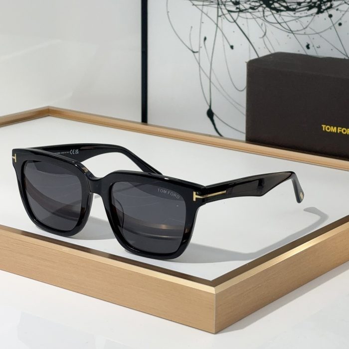 Tom Ford Outdoor UV Protection Sunglasses Top quality(Perfect Replica) - Image 6