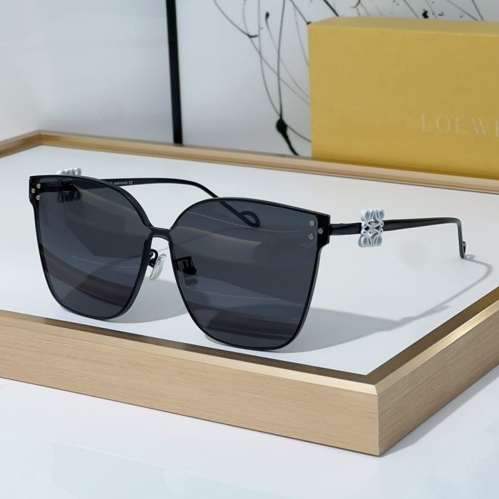 Loewe Simple Square Sunglasses Top Quality(Perfect Replica) - Image 4