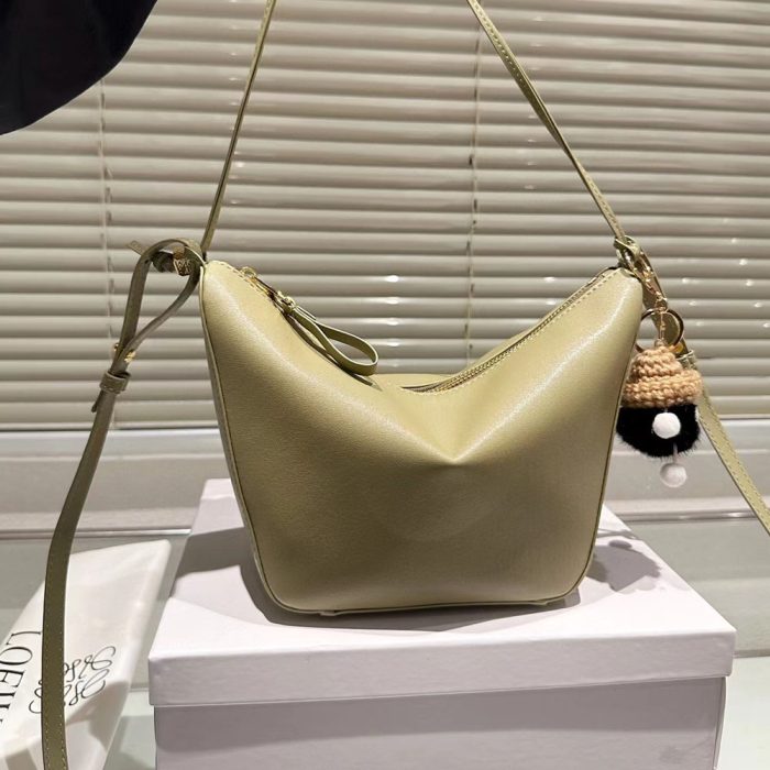 Loewe Hammock Hobo Handbag(Perfect Replica) - Image 4