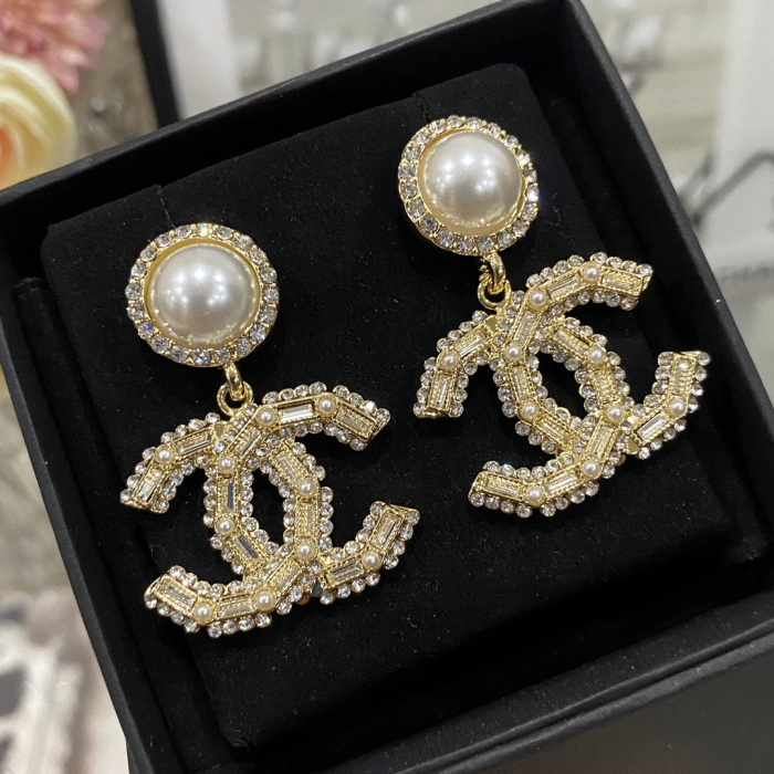 Chanel Pearl Metal Earrings