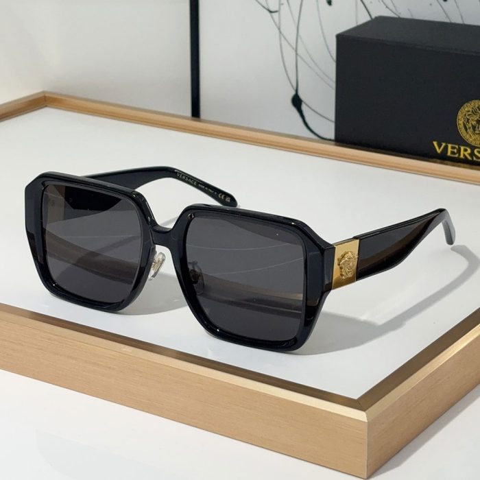 Versace Simple Square Sunglasses Go With Everything Sunglasses Top Quality(Perfect Replica) - Image 8