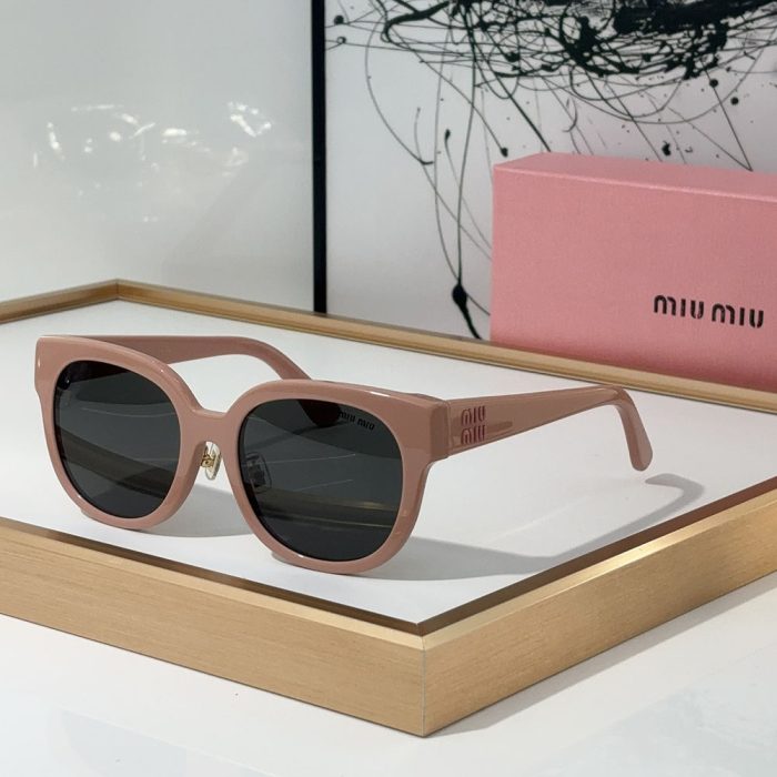 MIU MIU Retro trend Sunglasses Top quality (Perfect Replica) - Image 4