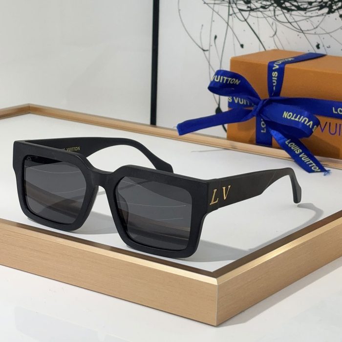 Louis Vuitton LV Mirror leg Logo sunglasses Top quality (Perfect Replica) - Image 4