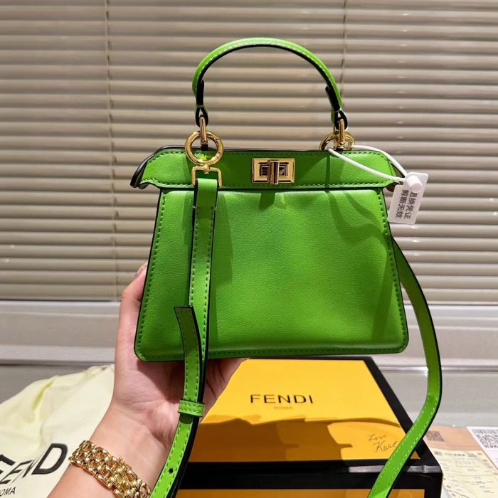 FENDI Peekaboo ISeeU Bag Small(Perfect Replica) - Image 9