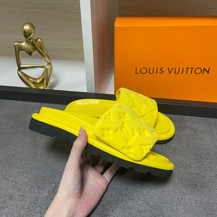 Louis Vuitton LV Pool Pillow Fabric Flat Slide Sandals (Perfect Replica) - Image 6