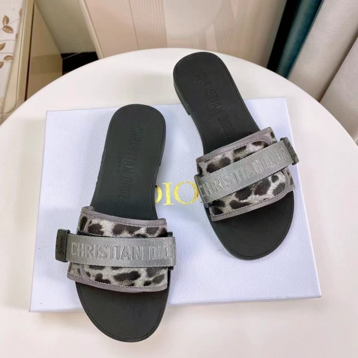 Dior DWAY Slide Slipper Sandals With Adjustable Type Slide Sandal (Perfect Replica) - Image 4