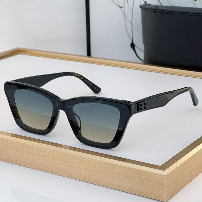 Balenciaga Leg mark sunglasses Top quality (Perfect Replica) - Image 5