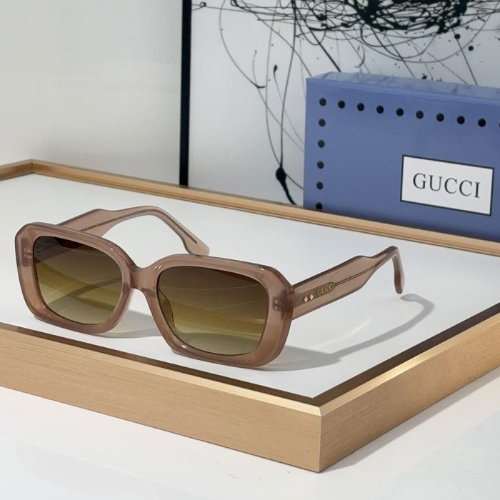 Gucci Fashion mirror leg Logo sunglasses Top quality (Perfect Replica) - Image 3