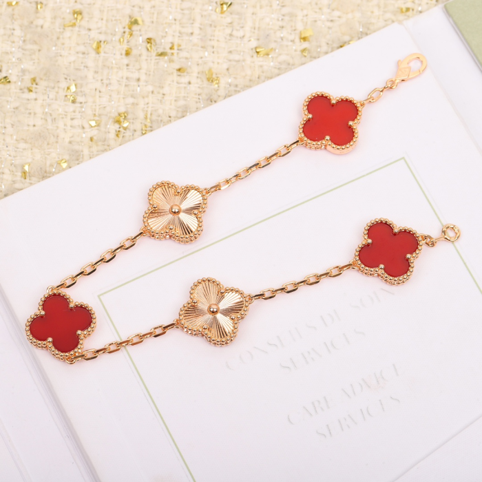 Van Cleef&Arpels VCA alhambra Bracelet Carnelian - Image 3