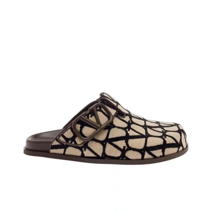 Valentino Leather Wear Stylish Flip-Flops Slide Sandal(Perfect Replica) - Image 2